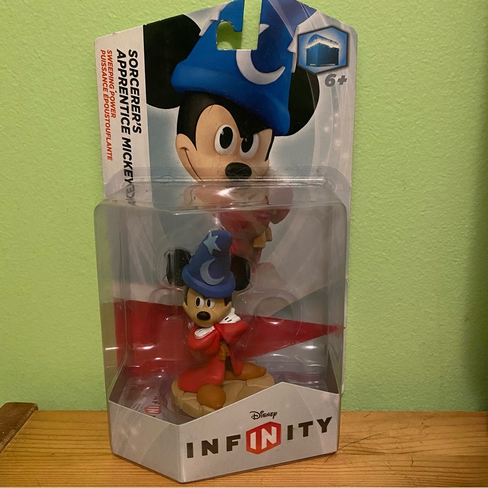 BNIB Disney Infinity Figure Sorcerer's Apprentice Mickey.
